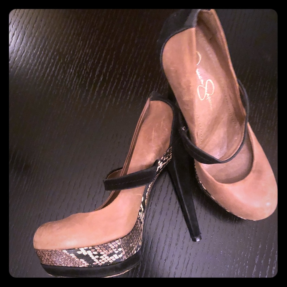 Jessica Simpson snakeskin pump